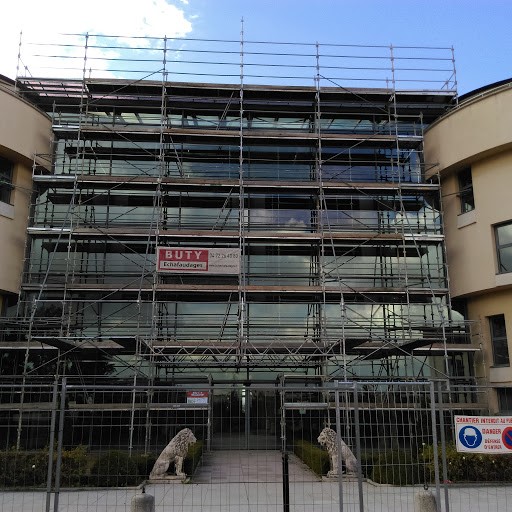 Montage d'échafaudages